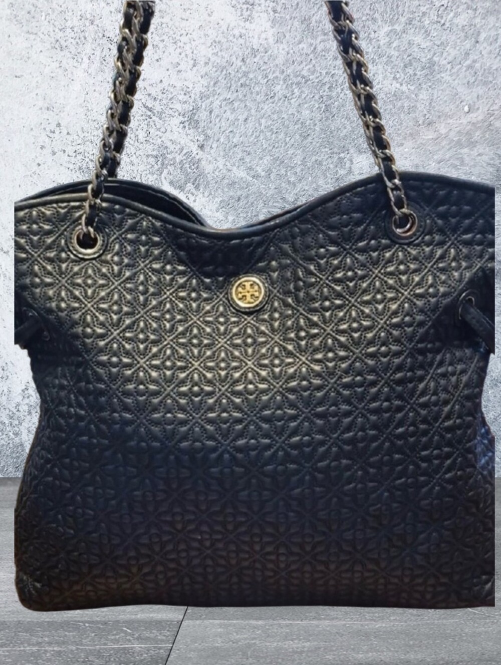 Tory Burch Bryant Black Quilted Leather Chain Shoulder Tote- EUC